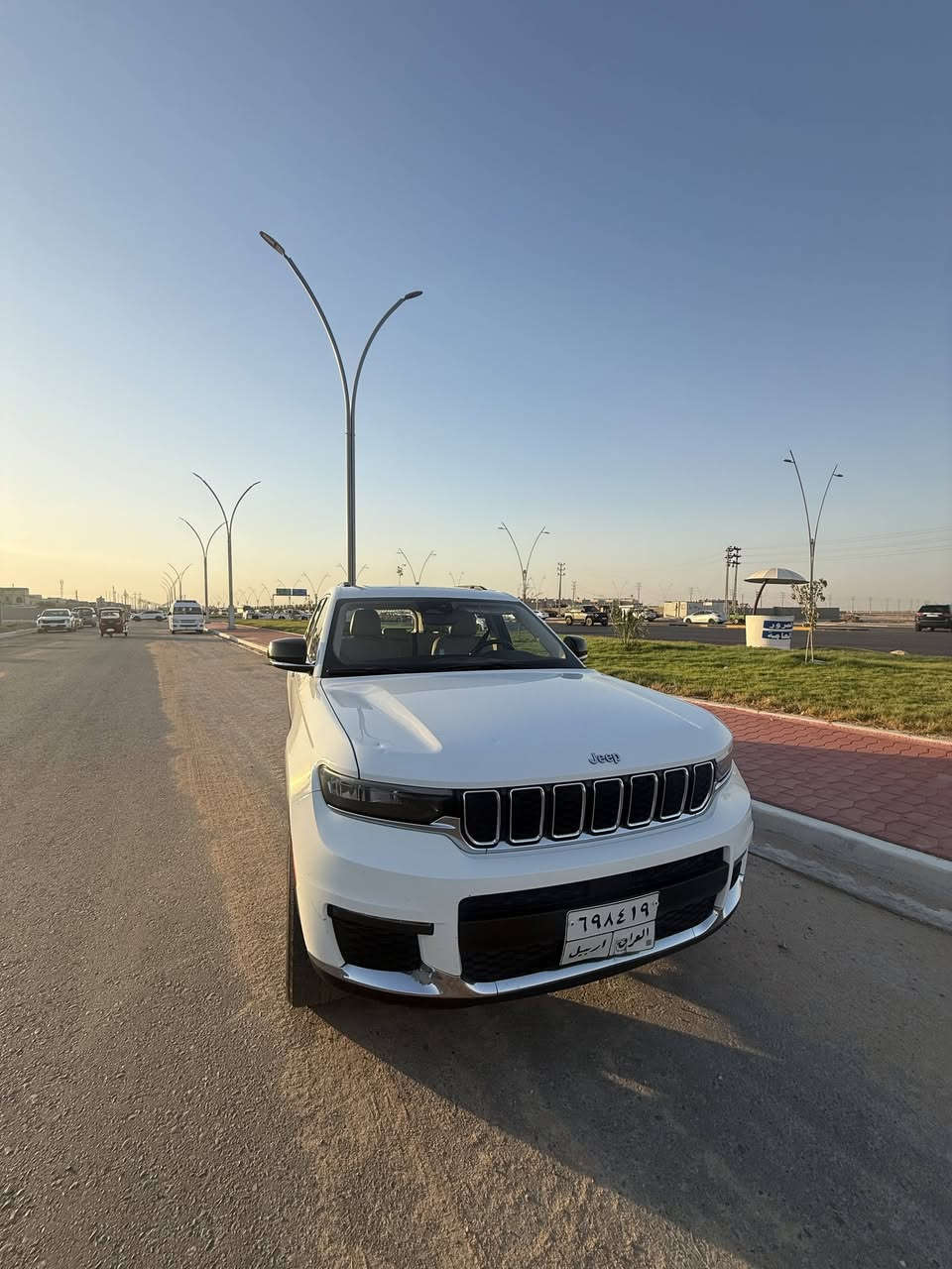 سلام عليكم سياره جيب مديل 21 كفاله عامه خليجي ماشيه 78فول توصلو عل رقم ***********
