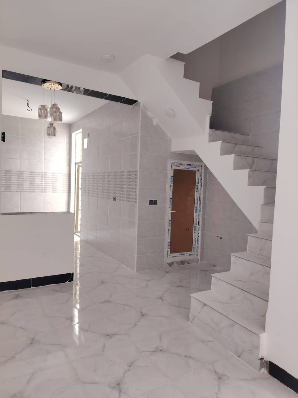 🏠 دار عدد 2 100م – النجف الأشرف
📍 بصف السوك مقابل ملحق قرية الغدير

🧱 طابوق جمهور | 🏗️ سقف كونكريت

🛏️ غرفة + ستقبال🛋️ صالة + 🍳 مطبخ + 🚿 حمام + 🌤️ منور    بناء حديث 

💰 40 مليون قابل للتفاوض

📞 ***********
