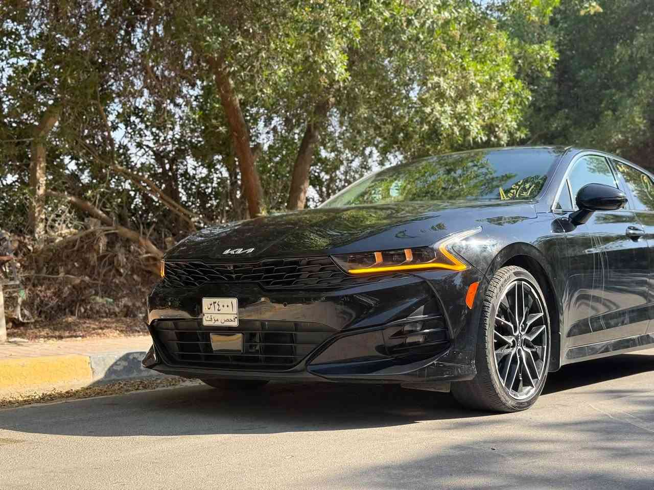 نــوع الــمـركـبة:- K5 - GT
الـــــمــوديــــل:-2024

حــجـم الـمـحرك:- Turbo 2500

الــــعـــــــــداد:49 الف ميل

قطع التبديل بابين جهة العبري والجاملغ الامامي 

الـــــــوحـــــــة:- فحص مؤقت

 

للمراوس

المواصفات 

- بصمه تشغيل + ابواب

- تشغيل عن بعد ( Remote Start )

- بنوراما فتحتين 

- كشنات كهربائيه للسائق والراكب مع خاصيه التخزين memory مع تدفئه + تبريد بالكشن مختم GT

- تدفئه بالستيرن + تحكم ستيرن جهـتين 

- شحن لاسلكي

- لايت زينون ٣ عدسات ديناميكي ذكي وحساس تشغيل لايت تلقائي  

- كشافات زينون

- بك لايت led متصل

- 5 كاميرات محيطيه 360ْ

- رادار امامي + خلفي + جانبي مع خاصيه العرض view

- نظام النقطه العمياء مع تحذير الاصطدام مع خاصيه التوقف التلقائي عند الرجوع للخلف

-حساسات امامي +خلفي عدد8

- مثبت سرعه ذكي تفاعلي مع الرادار 

- نظام كشف حركه المرور الخلفيه توقف ذاتي عند مرور شخص او سيارة من الخلف 

- مساعدة البقاء في المسار في حال عدم الانتباه 

- مساعد الخروج الامن عند فتح الابواب 

- شاشة وسطية 10.25 إنش تدعم Apple CarPlay & Android Auto 

- خاصيه التحكم بصوت المحرك عن طريق الشاشه Active sound design ٣ وضعيات 

-نظام صوتي محيطي من شركة Boose العالمية عدد 12 سماعة

- درايف مود ٤ وضعيات للقياده 

‏Normal,sport,sport plus ,custom 

- نظام ترحيب عند الاقتراب فتح الاضواء والمري 

- فتح الجنطه عند الاقتراب

- مري شفط + قلاب عند الرجوع للخلف 

العنوان:-النجف -الكوفه 
***********
