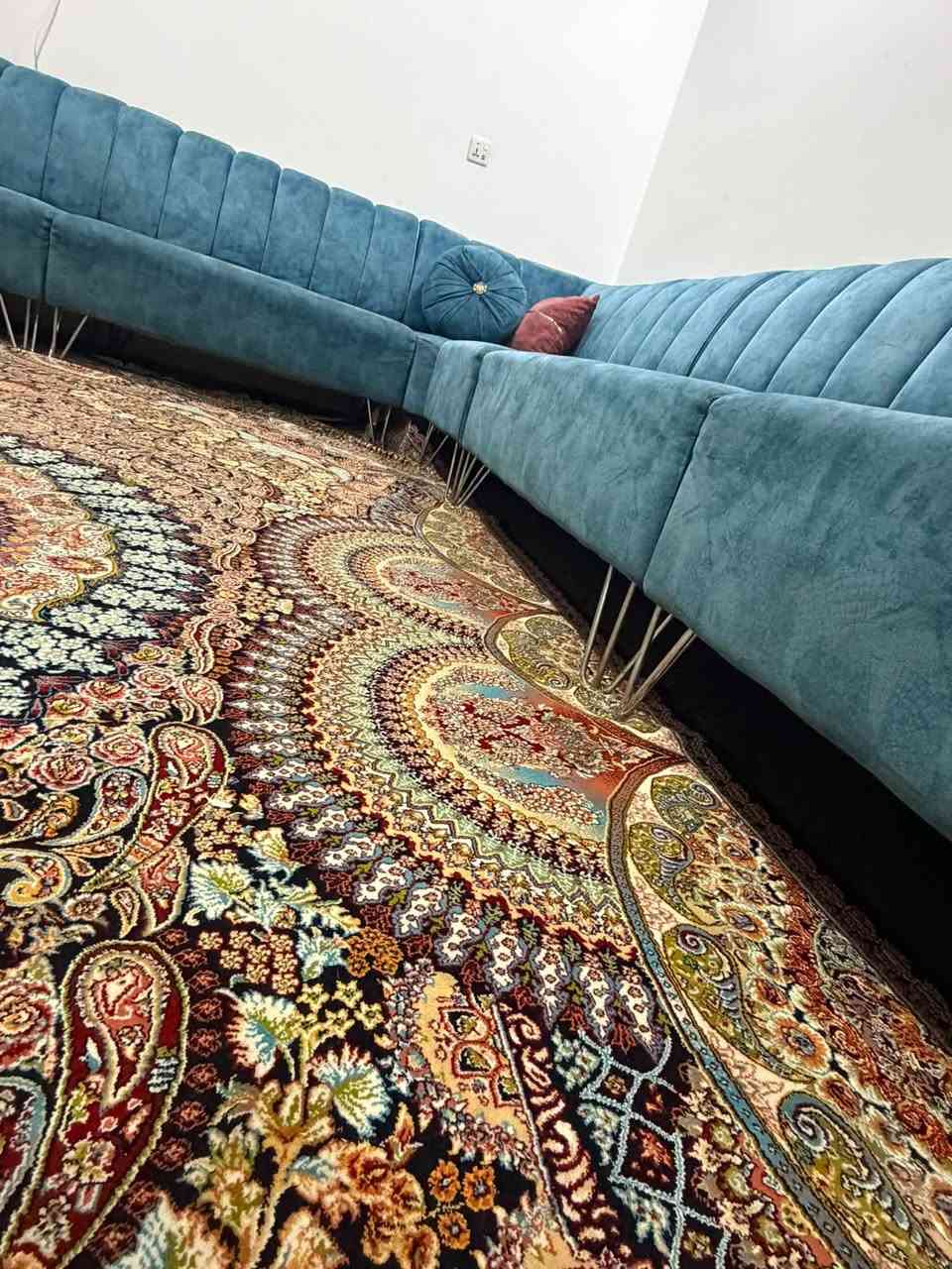 تاخم ئیل تورکی  ٧ مترو نیوە
هەولێر یەک عیبی نیە توندو تۆڵە
لەهەولێرە نرخی ٤٢٥ هزار خۆی ٨٥٠ هزار بەرادان دراوە
***********
