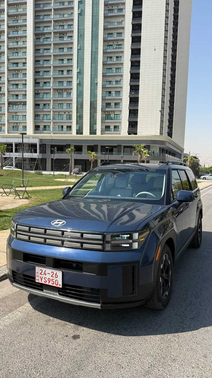 🚘 Hyundai Santa Fe SEL 2026
📌 VIN: 5NMP2DGL3TH172012
⚙️ المحرك: 2.5 تيربو – 4 سلندر – AWD
🔥 القوة: 277 حصان
🎨 اللون: Atlantis Blue الجديد
🤍 الداخلية: جلد أبيض بالكامل
👨‍👩‍👧‍👦 3 صفوف – 7 ركاب
📍 الموقع: أربيل
🛣️ الممشى: 7,800 ميل فقط

أبرز المواصفات:
• شاشة كبيرة متصلة مع العداد
• رادارات أمامية وجانبية وخلفية• تحديد المسار والقيادة المساعدة + Blind Spot
• فرملة تلقائية + حساسات أمامية وخلفية
• دخول وتشغيل ذكي + تشغيل عن بُعد
• فرامل يد إلكترونية + Auto Hold
• 4 وضعيات قيادة: Normal / Sport / Custom / Snow
• مثبت سرعة ذكي + مثبت نزول منحدرات
• تبريد أمامي وخلفي والصف الثالث
• تدفئة الكراسي الأمامية
• كرسي السائق كهربائي
• صندوق كهربائي
• شاحن لاسلكي + USB-C لجميع المقاعد
• كاميرا خلفية
• جميع الإنارة LED
• قفل أطفال ISOFIX
• إضاءة مقابض الأبواب الخارجية
   وبيها بعد مواصفات اكثر
 حالة السيارة:
السيارة دخول جديد ومصلحة على إيدي، وجميع القطع المستخدمة بلاديه شركة.
الحادث موضح بالصور، والصبغ فقط نصف البونيت، والجاملغ وحافة باب السائق مصلح بـ PDR.

✅ ممشى قليل جداً
✅ نظافة ممتازة
✅ بدون مصاريف إضافية
✅ السياره على الطبيعة أحلى من الصور
📋 كاتي أربيل – تترقم شمالي

سعر السيارة : 237 وبيها مجال
***********
