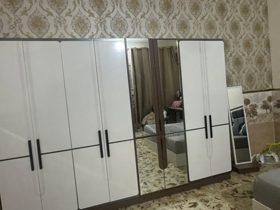السلام عليكم غرفه البيع صالي ثلاث ايام من ماخذيه سعر مليون250مشتريه  الوصل موجوده اتصل على هذا رقم ***********
