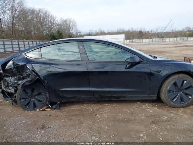 🚗🚗🚙تسلا 3 لونك رينج موديل. 2025 ترقيم جديد. حادث. جاملغ. خلفي.  بدون ارباك. صور حادث مرفقه السعر 195 ورقه مكان بابل 🚗🇮🇶

نص مكتوب في الصور:
- 000-44158889 - 01/14/2026 - IAA Inc.