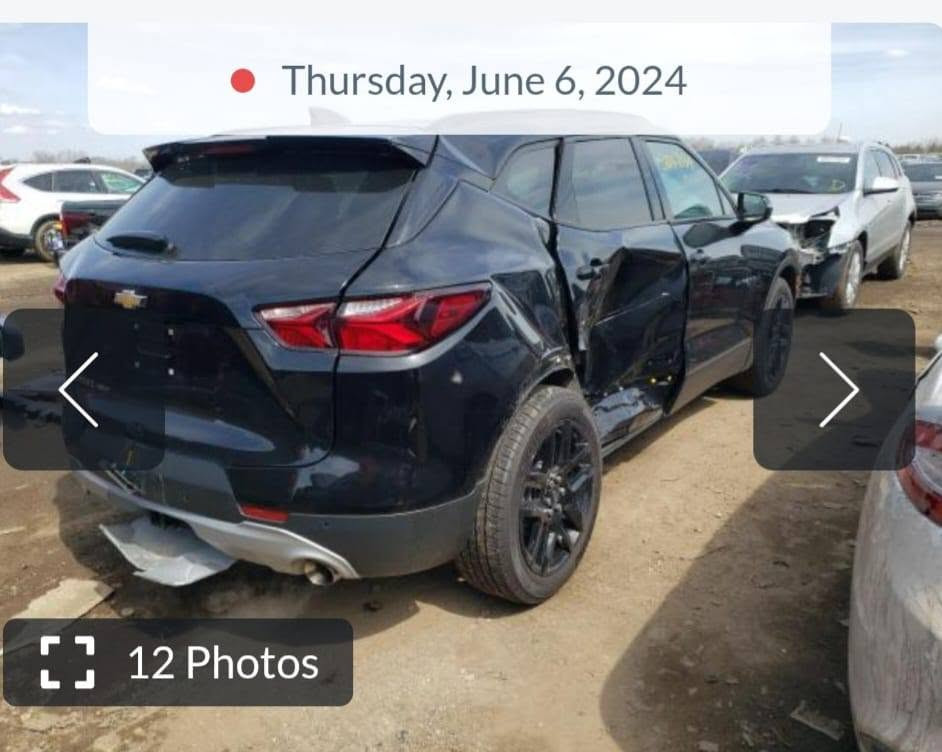 بلايزر 2022 .. 6 سلندر .. محرك ٣.٥ .. 3LT
فول مواصفات .. المواصفات موضحه بصوره 

ماشيه 32 الف 

 السعر 230$ وبيها مجال 

***********

نص مكتوب في الصور:
- 70% 5:53 عرض السعر نعم الوصف الهاتف *********** مواصفات مستشعر وقوف كاميرا 360 سقف بانورامي تثبيت السرعة بصمة تدفئة المقاعد مرايا جانبية كهربائية شاشة مراقبة النقطة العمياء نظام المفتاح الذكي نظام فرملة الطوارئ نظام بدء التشغيل المصابيح الأمامية ليد مقاعد كهربائية أندرويد أوتو التشغيل عن بعد أبل كاربلاي 4x4 فرامل الوقوف الإلكتروني ذاكرة المقعد تحذير مغادرة المسار وضع القيادة التحكم الإلكتروني في الثبات نظام بوز الصوتي مثبت السرعة التكيفي سقف أسود زر التشغيل صندوق بدون استخدام اليدين مقعد تنبيه السلامة إزالة تعديل
- Thursday, June 6, 2024
- 12 Photos