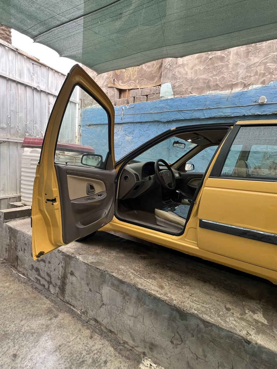 سلام عليكم بيجو أكد موديل ٢٠١٦ سنويه ٣٠ بيه بوارد المكان حله مركز المدينه رقم الهاتف ***********
