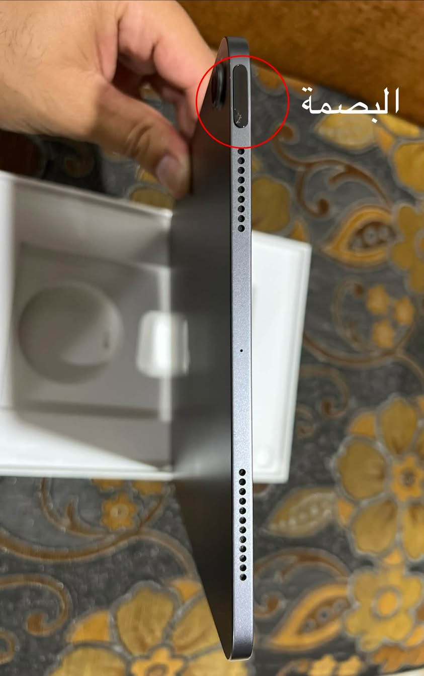 للبيع(iPad Air 4) ذاكرة 64 السعر 300 ألف/ ملاحظة: البصمة بي غير شغالة مشخوطة موضحة في الصورة . الهاتف *********** مكاني قرية أبو خريبيش

نص مكتوب في الصور:
- ١٢:١٠ ص الثلاثاء ٢٢ أيلول ٥٩٪ حول الاسم iPad إصدار iPadOS 26.5.2 اسم الطراز iPad Air (الجيل الرابع) رقم الطراز MYFM2LL/A الرقم التسلسلي GG7DXBWXQ16M الأغاني . الفيديوهات . الصور . السعة ٦٤ غ.ب. متوفرة ٤٦,٦١ غ.ب. عنوان Wi-Fi 14:88:E6:6D:35:0B Bluetooth 14:88:E6:74:1F:B5 SEID إعدادات ثقة الشهادة بحث حساب Apple سجل الدخول للوصول إلى بيانات iCloud و App Store وخدمات Apple والمزيد. إنهاء إعداد iPad نمط الطيران Wi-Fi AndroidAP9f1c Bluetooth غير متصل البطارية عام تسهيلات الاستخدام البحث الشاشة الرئيسية ومكتبة التطبيقات الكاميرا تعدد المهام والإيماءات خلفية الشاشة شاشة العرض والإضاءة قلم Apple مركز التحكم Siri
- البصمة