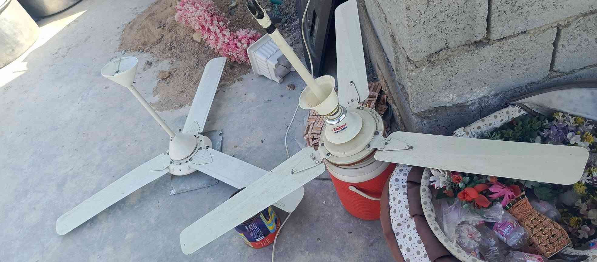 غراض للبيع سندوش ما مستخدم عددهن٤ طول الوحده٤ ونص مع الغراض المحتاج شي من عدهن يتصل عل هاذه الرقم ***********
