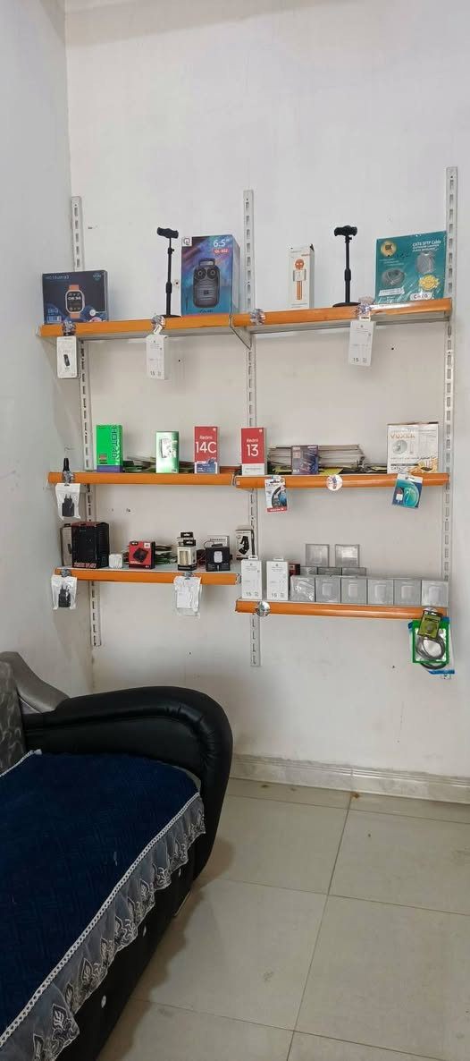غراض محل للبيع جوة سعر الجملة تواصل ***********

