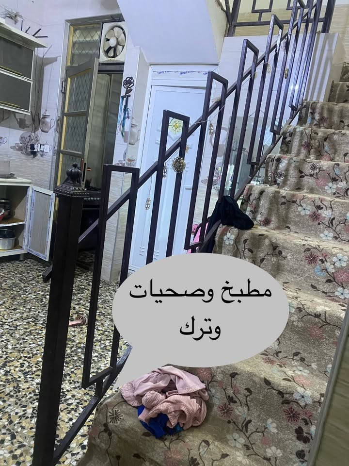 بيت مساحه الاصليه 60 واقع حال 160 
بدايه 9/2 سكينة الزراعي 
شارع التشجير 
استقبال
مطبخ +ترك+صحيات
غرفة الطابق الارضي
بيتونه
الطابق الثاني صحيات + غرفة
للاتصال ***********

