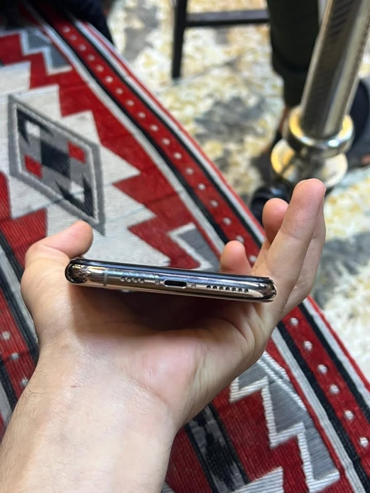 اخوان بسبب الوعود الكاذبه والف واحد يخبر ويكلي لا تبيع وما يجي واكثر من واحد سواها رح اعيد لنشر

11برو ماكس بطاريه 82دبل سيم كلش نضيف مبدل فقط شاشه مال تفصيخ وبيدك تفحصه وما بيها اي نقطه بلشاشه كلش نضيف لدرجه السعر:250قفل ***********
