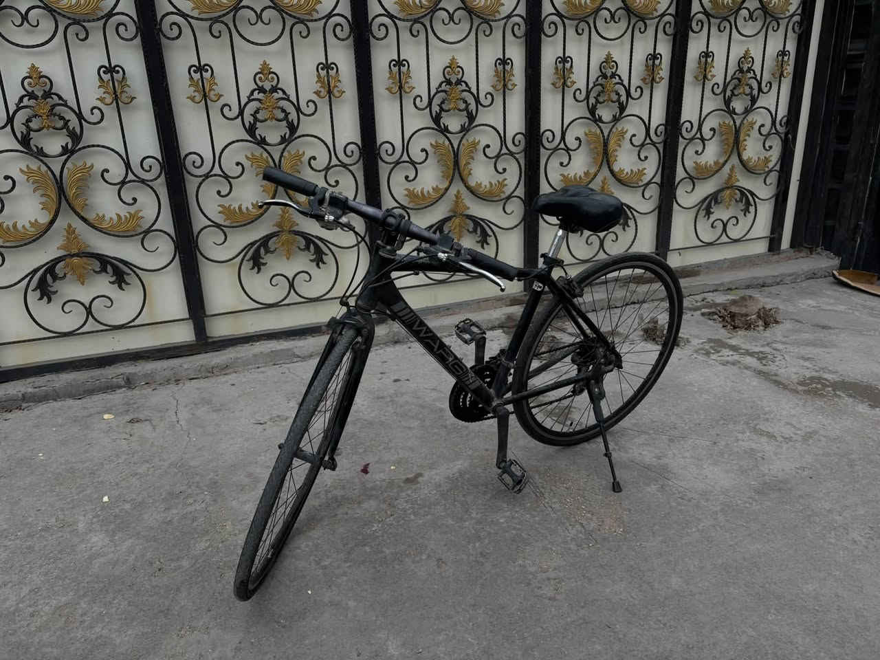 سلام عليكم c700 للبيع استخدام قليل نظيف تاير نظيف كير شغال 200 بي مجال قليل مكاني بغداد***********
