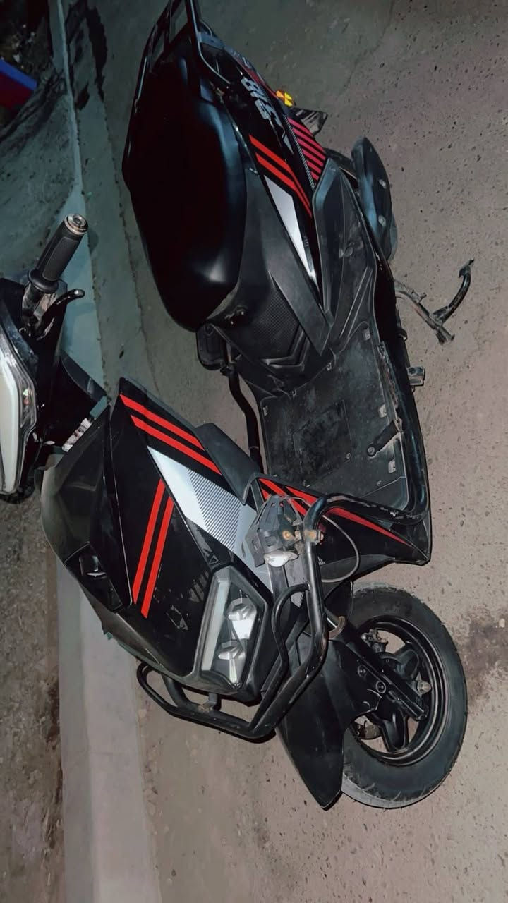 سلام عليكم دراجة شحن للبيع سكنز دراجة 6بطاريات مصطرة محورة 5 تكدر ضيفلهة وحدة دراجة فول بصمة سويج نضام p نضامR لايت عالي ناصي ستاند تعليك ستاند جانبي درع حماية دراجة فول سعر 450بيهة مجال ستفسار اكثر خاص عنوان بغداد محمودية ناحية رشيد
