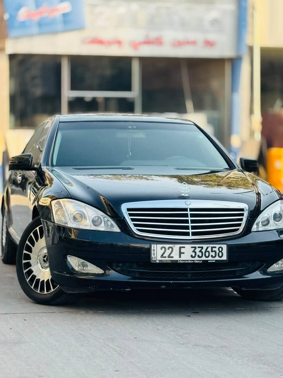 بسعر مناسب ومستعجل 
سياره ب اسمي شرط التحويل 
  السعر (155)وبيهه مجال حك الجيه 
🎖️لليدور فخامة ونظافة ومواصفات خاصة وصلت💎💎

Mercedes Benz S(class)550)
(مواصفات خليجي)
🎗️موديل(8)/رقم اربيل..
🔸عداد المسافه 260الف حقيقي..
🛡️مكان السيارة/ بغداد ابو غريب .
————————————————
🎗️🎗️أرجو ان تستمع بمواصفات(البنز)وتفاصيله👇

💎تحكم كشنات من الابواب الامامية مع التجاوي والبردات كهرباء•
💎تحكم كشنات مع ميزة حجم الخاص للجسم في وضعية الكشن•(نظام خزن)
💎الشاشة الامامية لعرض الطريق وكذلك عرض الاجسام عله شكل مجسمات وعرض الكاميرات في الطرق•
💎تدفئة وتبريد كشنات الامامية (نظام رئاسي)•
💎حزام أمان(يأخذ وضعية الجسم )نظام رئاسي•
💎نظام(ESP)ميزة خاصة +أنارة داخلية متعددة.
💎سستم(هارمن كاردون)صوت مخيف مجسم حته بالكشنات 
💎كشنات الامامي تدفئة وتبريد كهربائي(٣درجات).
💎مرايا عاكسة للضوء مع حساس مطري وحساس خلفي في السقف(تنظيم).
💎كاميرة خلفية دوارة مع لستيرن عند الرجوع الى الخلف.
💎اربع ابواب بصمة فتح وغلق السيارة.
💎اربع ابواب مع الصندوق شفط.
💎بصمة تشغيل السيارة.
💎حساسات امامية خلفية بلادي.
💎تدفئة وتبريد امامي(ثلج)منفصل حسب الرغبة مع وجود شبابيك في التكم من الطرفين•
💎نظام قفل الشبابيك والبانوراما عند تشغيل التبريد ذاتي(نظام خاص)•
💎ستيرن كهربائي ٤وضعيات
💎ايرباك حماية)..
💎دبلات كهربائية اوتوماتيك(سبورت وجبلي).
💎جهاز تلفون داخل السيارة للأستعمال..
💎بلوتوث v/auxميموري خزن..
💎منظومة زينون كاملة مع عدسة قلاب مع بك لايت ليد.
💎داخل اسود ملكي (مع دشبول مطعم صاج ملكي(لونين الدشبول)..
💎الستيرن مطعم بصاج ملكي مع لون الغرفة..
💎كرسي السايق كهرباء متحرك (خزن)مع الستيرن عند التشغيل (نظام رئاسي).
💎نظام الفوتو (للجامات)بلادي شركة..
💎نظام تحكم القيادة(S.C.M)..
💎ماوس تحكم كامل يظهر عله الشاشة (كونترول)•
💎خمس بردات كهربائية جوانب باب خلفي وبردة خلفية•
💎تحكم كشنات في الابواب مع التجاوي والبردات (نظام خاص).
💎ابواب خلفية كبير(VIP)..
💎جهاز(DVD)للعرض مكان 
💎شاشات عرض عدد(٢)لكل شخص تحكم خاص.
💎دكمة فتح الصندوق وغلقه وايظا دكمة قفل السيارة كامل (سنتر لوك)في الجنطة موجود•
💎ويل كب  ماي باخ رئاسي اصلي جديد(اي ام جي)مع تخم تايرات.(توسايز)..
———————————————————
كتاب تضليل بلسياره جديد 
💬السنوية محوله بسمي  وجدده ومسويله هزة وفحص بدون أي خلل تحويل بشرط..
💬السيارة مكفولة بدون صبغ  بيهه اسم جراد السيارة انطيك اياه بشرط محرك وگير وحدادية وكهربائيات (صفر مسج)بدون أي خلل ومسويله سيرفس كامل(حدادية كاملة ودهن وفلاتر وتخم دسكات وفلنجات وبطارية أصلية ومي راديتر واذاين محرك وكير وهيدروليك وفلتر كير وتخم بلكات ومنظومة فيول بمب وتخم تايرات)بشرط السيارة جديدة لوك..

📞📞رقمي لجاد بالشراء (***********)
