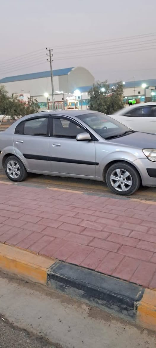 كيا ريو  برايد  2009  
ارقام  شمالي بدون سنوية 
دخول جديد 
گصه جنطه 
السياره جديده  ماشيه 190 ألف 
السعر 38 مجال بسيط 
***********
