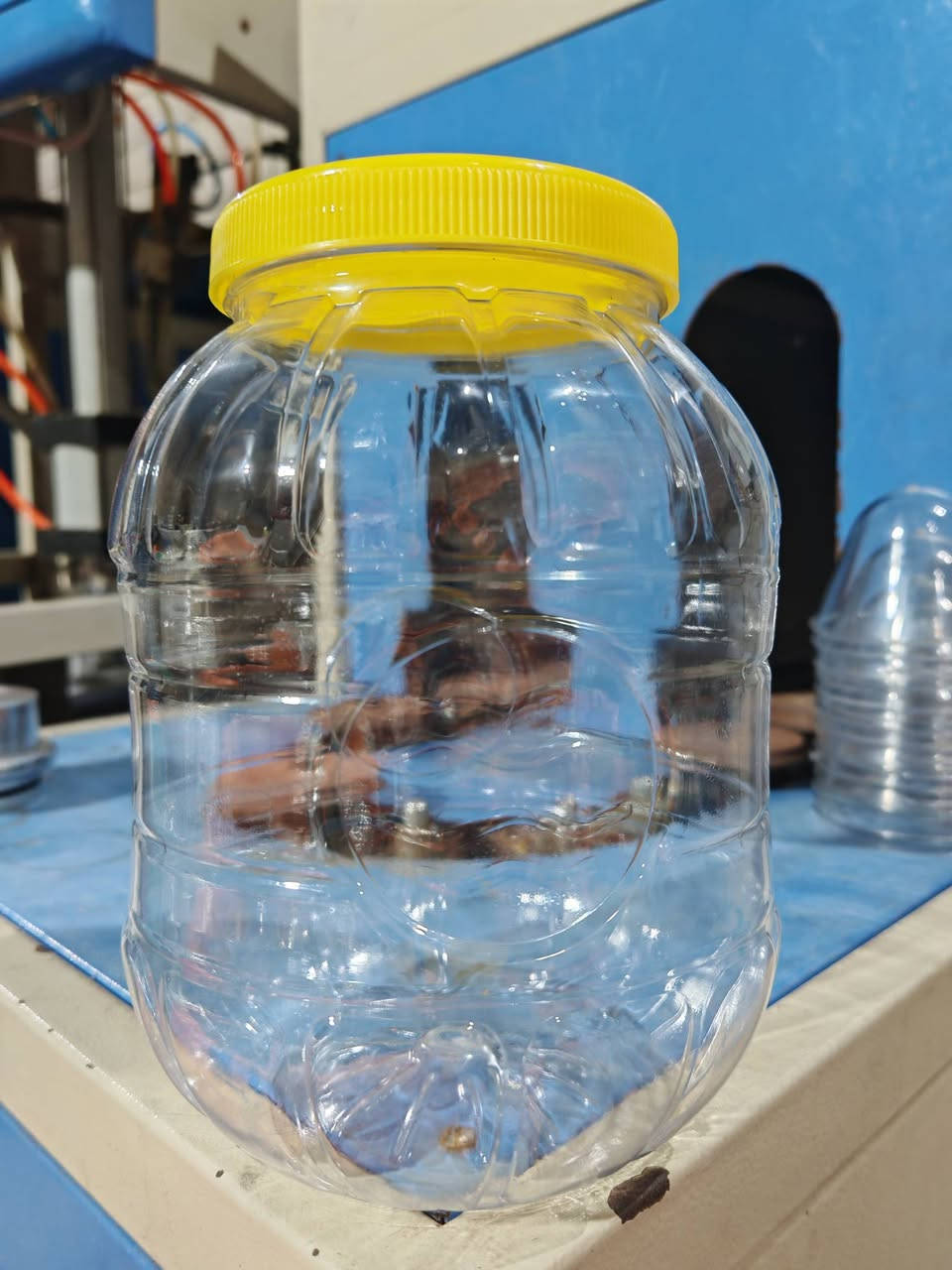 مستمرين بالانتاج في معمل الثقة  للبلاستيك 🌀  لصناعة العبوات البلاستيكية ♻️
جوده عاليه . لدينا جودة وسعر وراحة 
✔️👍  . لسنا الوحيدون ولكننا الأفضل .  👍✔️
___جمله ___ 🇮🇶
#للطلب والاستفسار  مراسلة الصفحة 📩
واتساب 📞. *********** 📞📞
اتصال   📞.  ***********  📞
#العنوان : الانبار __ قضاء عانة . 📌📌
