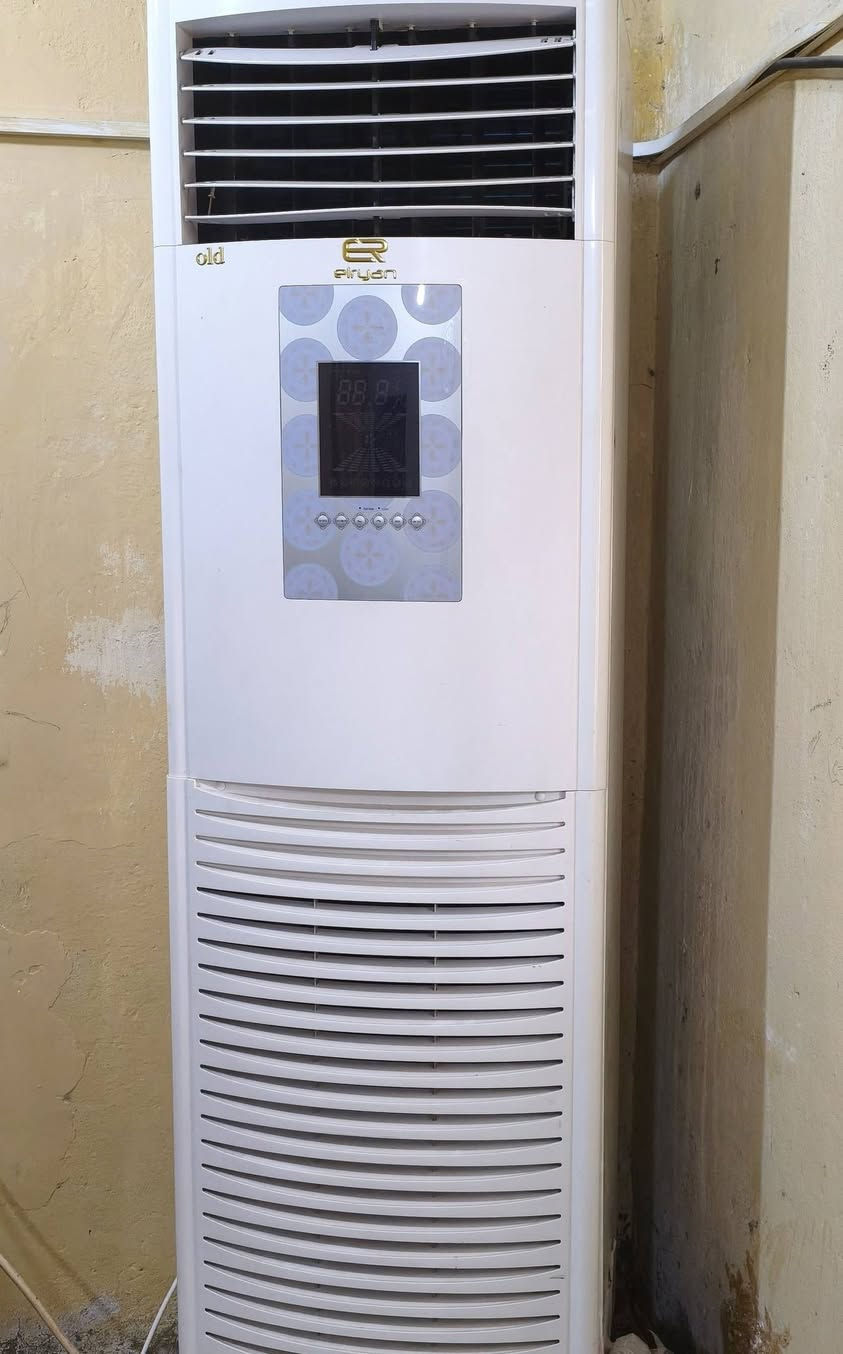 المكيف جنرال طن ونص  باب اول ب200الف ...وسبلت الريان ثلاثه طن ب300الف الكمبريسرات شغاله  وكلشي ما بيهم  بس منقصات غاز للبيع للاستفسار الاتصال ***********
