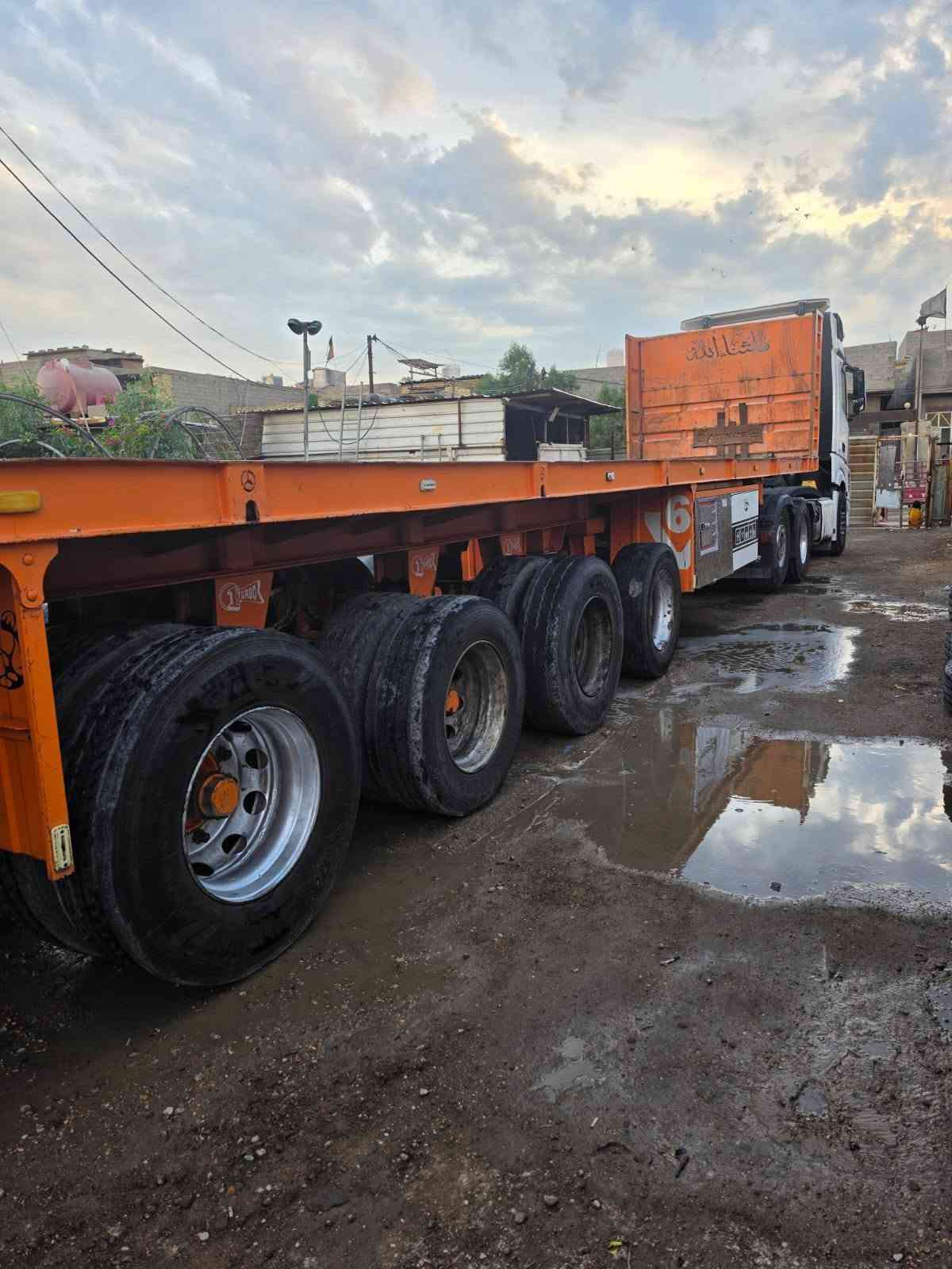 السلام عليكم البيع عربانه فلات حداديه الطول 13 ونص 5 محور  نوع 14 الدنكير صيني العنوان بغداد الفضيليه ***********

