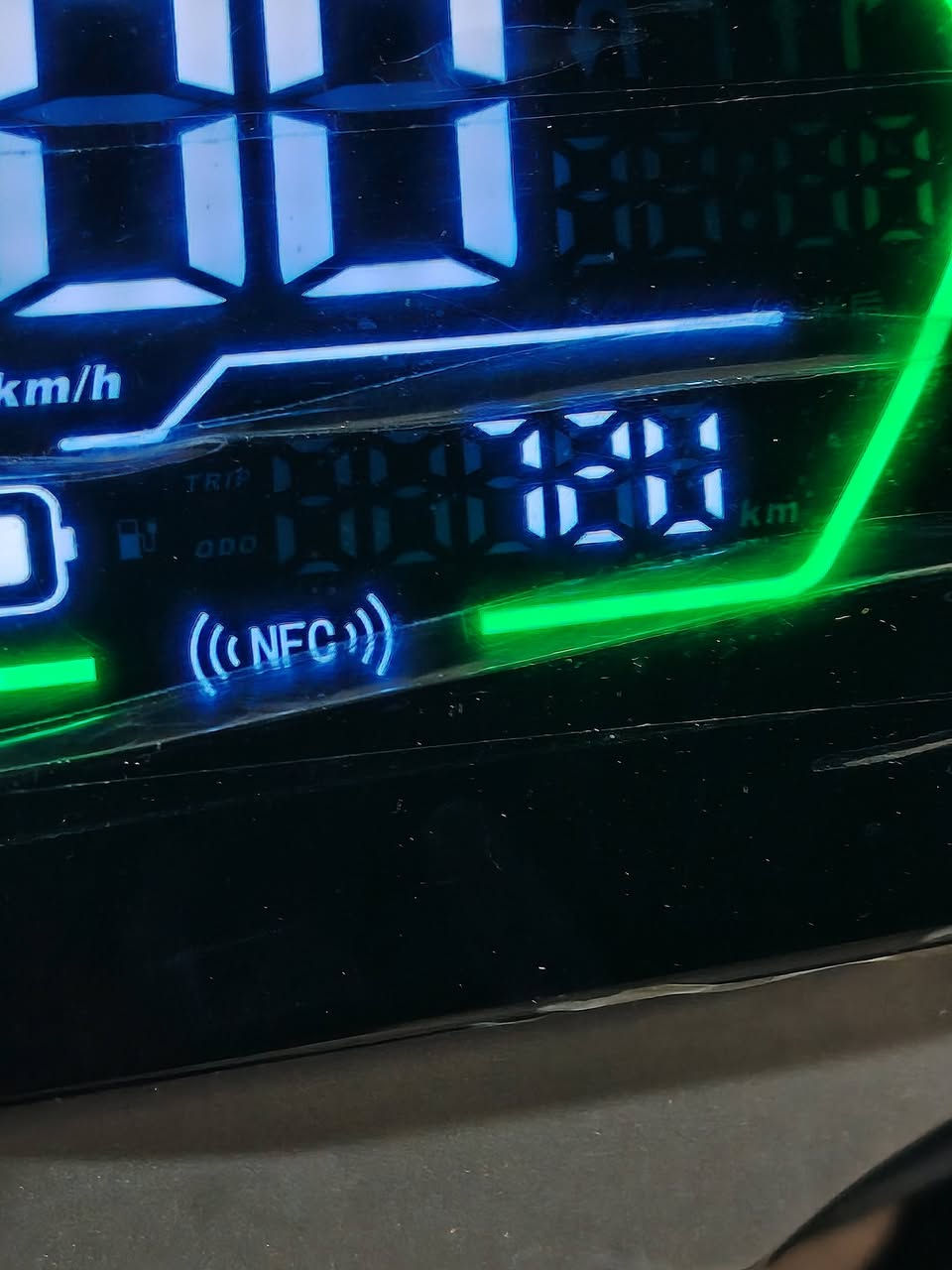 صارلي شهرين من ماخذه
نظافة 95٪
اخذت ب ١١٠٠
شاشة ديجيتال 
 تشغيل كارت NFC
انارة فول زنون
بيها قفص حماية
 صندوق خلفي
جاهزة مابيها اي نقص
- فقط اشحن واطلع

السعر: [١٠٠٠.٠٠٠]مليون بيه مجال بسيط
المكان: الزعفرانيه 
للاستفسار***********

#دراجة_كهربائية #سكوتر #للبيع
