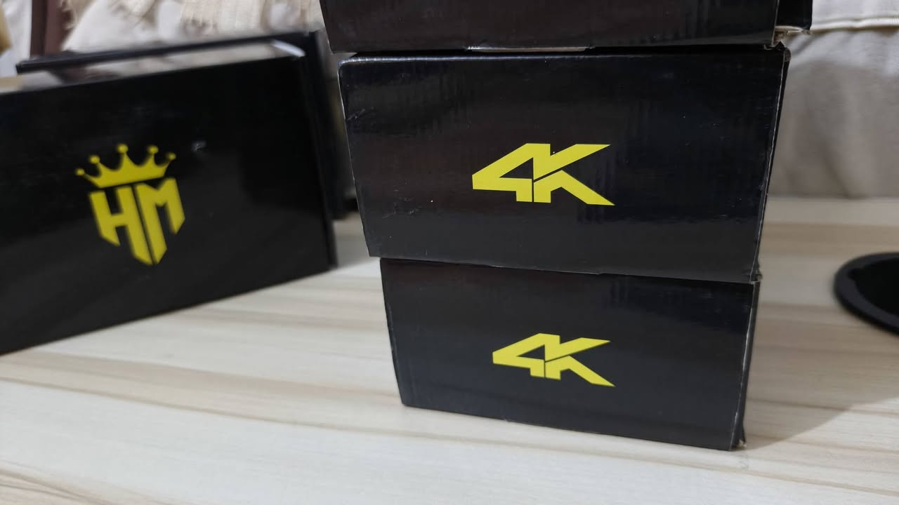 Tv box
او ستلايت انترنت  
دقة 4k 
رام 4 گيكا 
نظام اندرويد 11 
يوتيوب وسينمانا وشبكتي 
سعره 35 الف وبيه مجال 
يوجد توصيل لجميع المحافظات 
اكو قطعه بيهن نظافتها 100% مامستعمله
