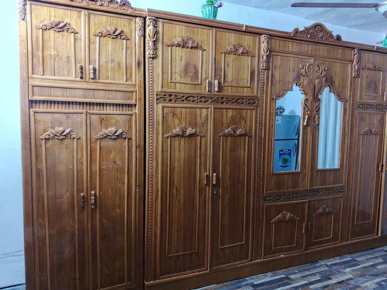 غرفه نوم ملكيه تسكام
صاج تسكام نظيفه سعر مليون 750وبي مجال بابل
رقم الهاتف/***********
