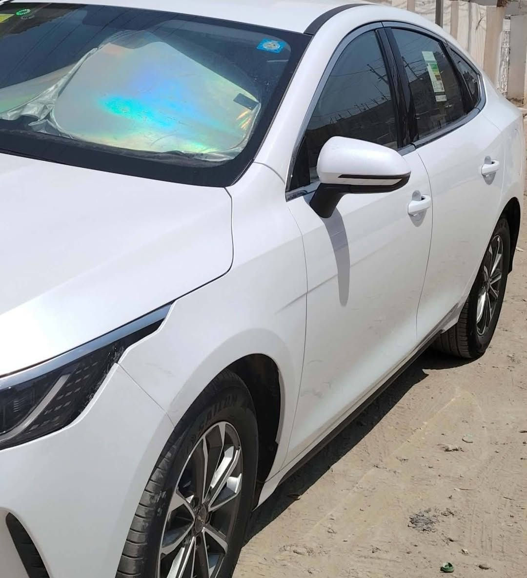 بي واي دي دستروير رقم بغداد ماشيه 9000الكلي كفاله عامه بس طخه بسيطه فوك المازده اصبعين ومصلحه السعر 19وربع قفل مكاني بابل ***********
