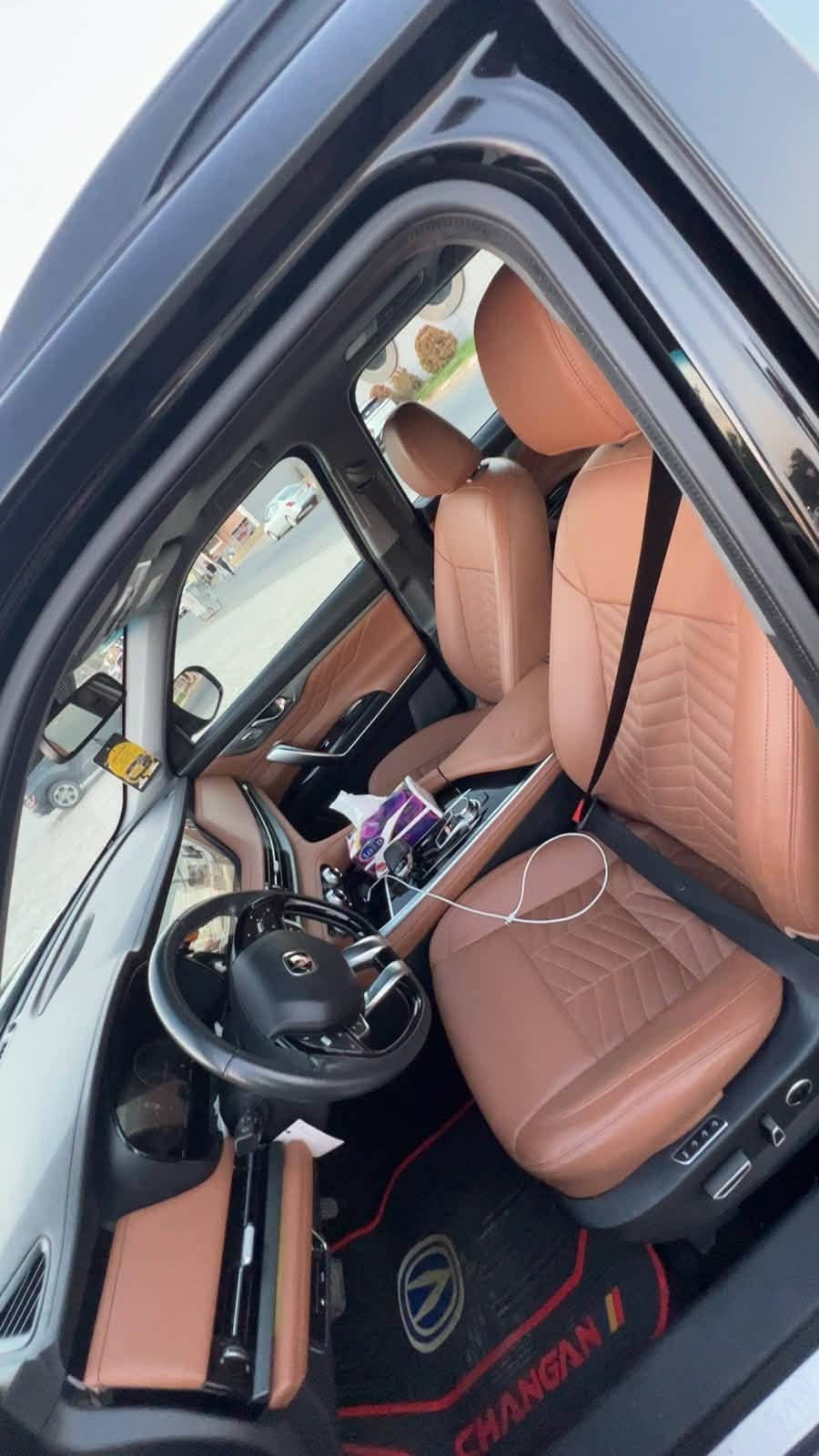 شانجان سي اس ٩٥ موديل ٢٠٢٥ ماشية.االف نوع رويال اعلى مواصفات خمس كاميرات اوتو هولد اوتو بارك اربع وضعيات قيادة فورويل درايف شاشة حجم ١٤ انج كشنات جلد وكان السائق واراكب كهرباء مع مساج سقف بانوراما رادار امامي ورادار خلفي توقف مفاجئ المراية شفط وبيها نقطة عمياء مع تدفئة كشنات السائق والراكب تدفئة وتبريد تبريد السيارة ثلاث قطع الباب الخلفي يفتح بحركة الرجل وبالريمونت ومن الداخل لايت زنون اضاءه داخليه 7الوان
المختصر اي مواصفات ببالك موجودة
المحرك ٤سلندر توربو بنزين عادي واقتصادية جدا
والمحركات جدا نشط
كورك ***********
اسيا ***********
سعر 250 ورقه
مكان الموصل
:
