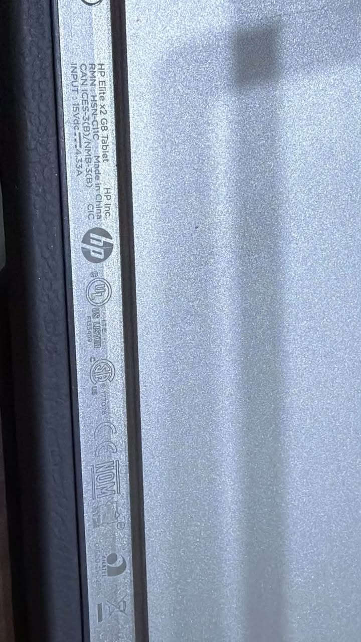 Hp ELITE X2
جديد و نضيف جدا

فقط عطل بالماوس الكيبورد شغال مابي عيب

وياه يجي موس خارجي 

السعر 425 الف مجال بسيط
تواصل ع وأتساب 
***********

نص مكتوب في الصور:
- This PC > Devices and drives Local Disk (C:) 42.5 GB free of 117 GB Local Disk (C:) Properties General Security Previous Versions Quota Tools Hardware Sharing Type: Local Disk File system: NTFS Used space: 80,842,506,240 bytes 75.2 GB Free space: 45,670,281,216 bytes 42.5 GB Capacity: 126,512,787,456 bytes 117 GB Drive C: Details Compress this drive to save disk space Allow files on this drive to have contents indexed in addition to file properties OK Cancel Apply Search