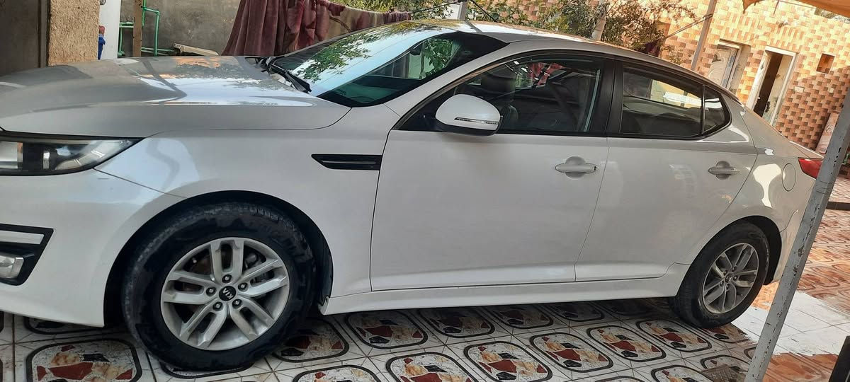 السلام عليكم
اوبتما 16خليجي ابيض صدفي كفاله 
مكينه 2000 دوش 
مكينة كير تبريد كله خير من الله 

تحكمات /سبورت /تبريد خلفي / شاشه كامره /مانع انزلاق 
تخم تاير جديد 
مري شفط 
شفتات
باقي مواصفات معروفة 
السونار موجود ب منشور 
 السعر 143 وبيها مجال 
مكان السياره بابل 
***********
