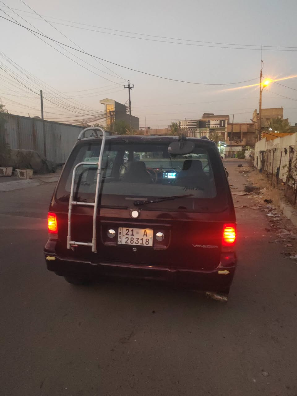 سلام عليكم دوج كلايزر ٩٥ بدون صبغ بدون ضربه كير ومحرك نضيفات بلاد ٤ سلندر تحم تاير باتري جديد حدادية ٩٠ رقم سليمانية بسمي سعر ٣٣ وبيها مجال رقم *********** مكان بغداد
