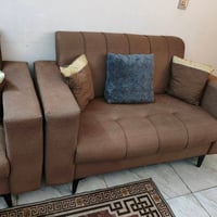 التخم جديد ممستخدم سعره 500 وبي مجال بصيط  10 مقاعد خشب بلوك تسكام شغل...