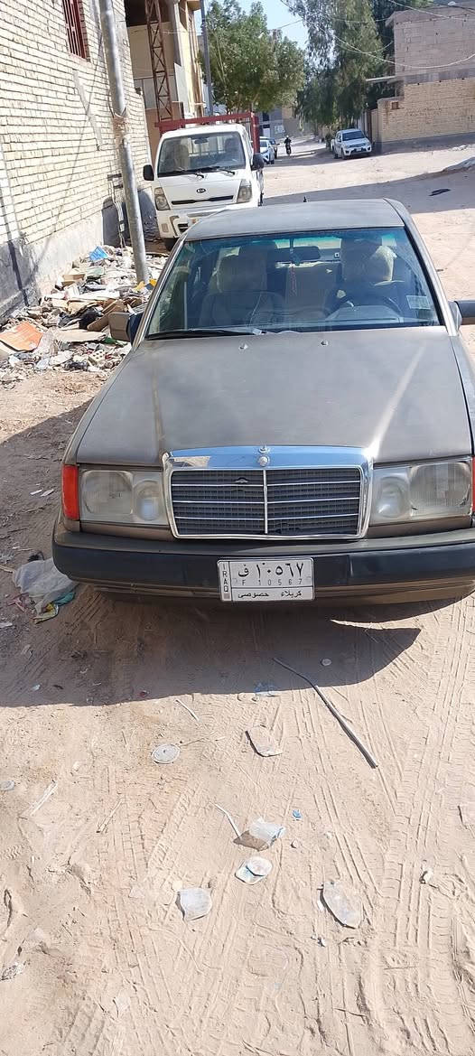سياره مارسدس دب موديل 90 رقم كربلاء مكانها كربلاء باسمي كير محرك محور نضيف جدا السعر 52
 ***********
