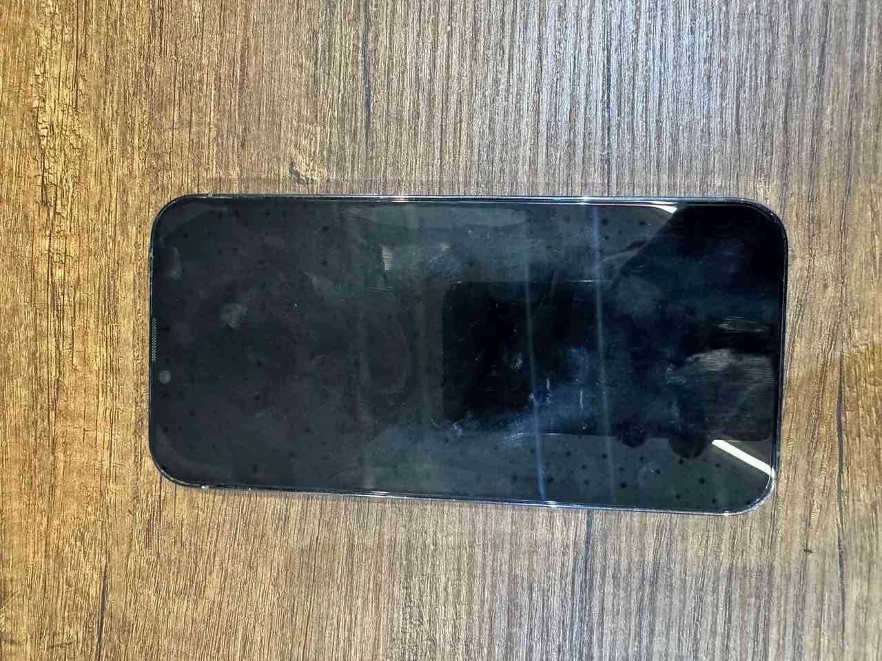 ايفون ١٣ برو ماكس دبل سيم بلادي ما مفتوح مساحه ٢٥٦ نسبة البطاريه ٧٧٪؜ جهاز ما مفتوح
***********
