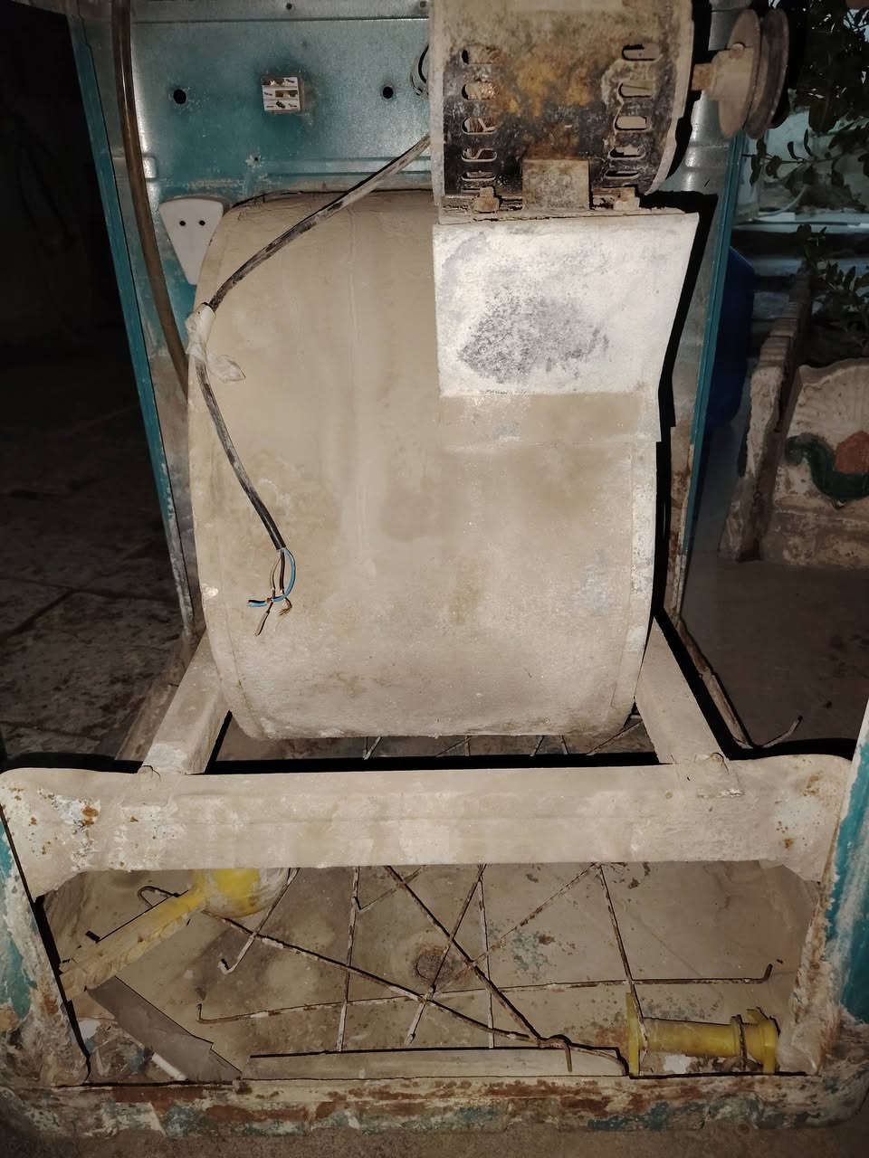 كشر مال مبرده فقط نضيف كامل بس مو طور محترك سعر 15 قفل ها ***********
