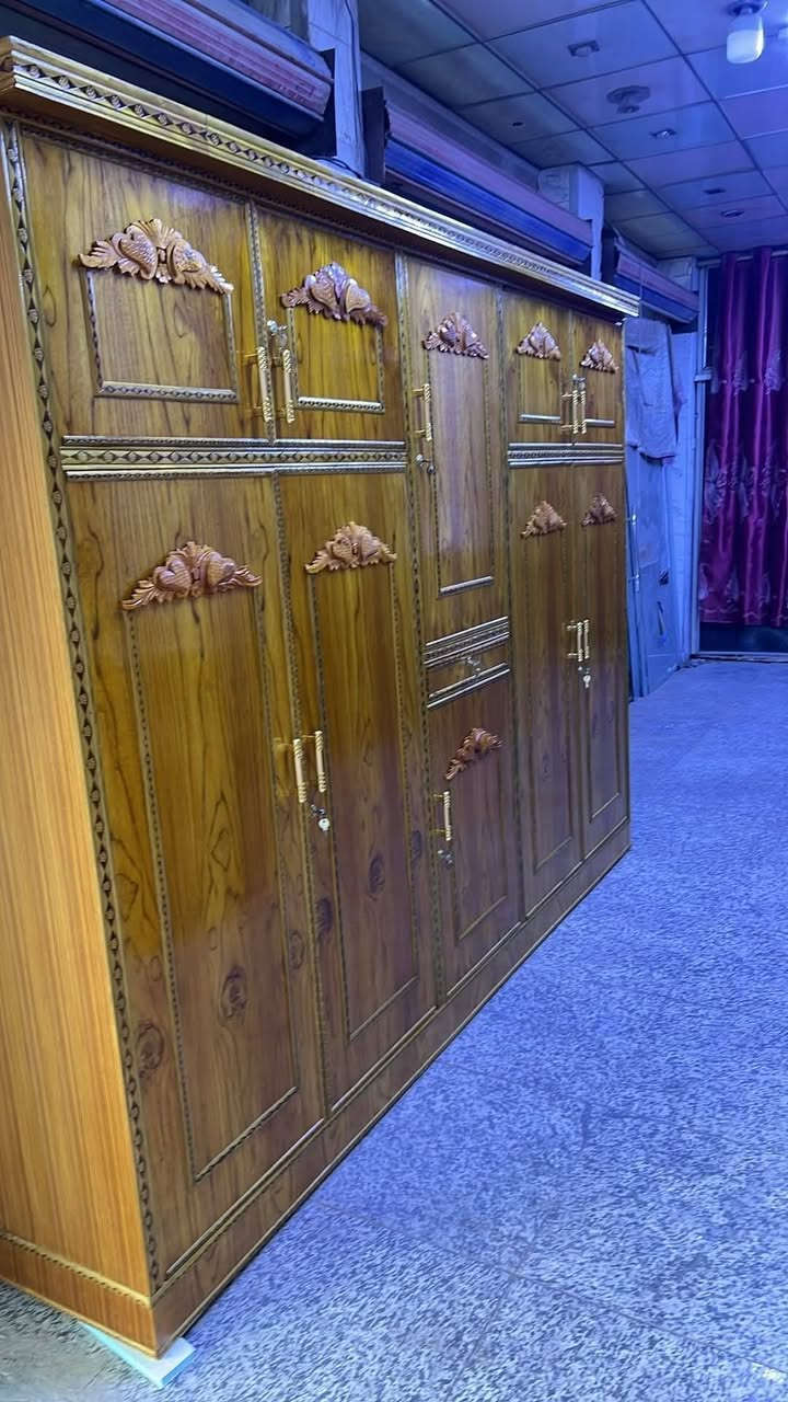 # راسلو واتساب***********
@إشارة 
كناتير تسكام شغل عراقي 
عنوان المحل نجف شارع الهاتف واكو توصيل 
جميع الابواب متوفره
