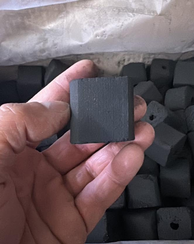 🖤 BLACK DIAMOND 🇮🇩

🇮🇩 بلاك دايموند الإندونيسي
⬛ المكعب المثقوب 🎬
🥥 من قشور جوز الهند

💯 جودة تفرق… واحتراق يستاهل التجربة

📦 جملة فقط رجاءً ❗️
📞 *********** | ***********
