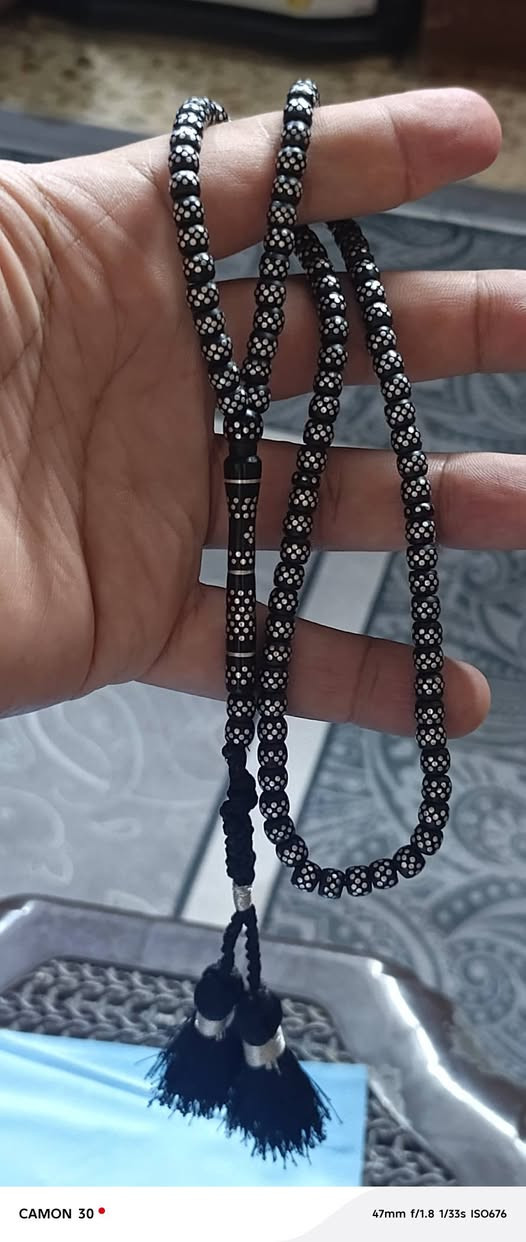 السلام عليكم سبحه تبريزي شغل يخبل السعر ٨٥ بصره *********** توصيل موجود
