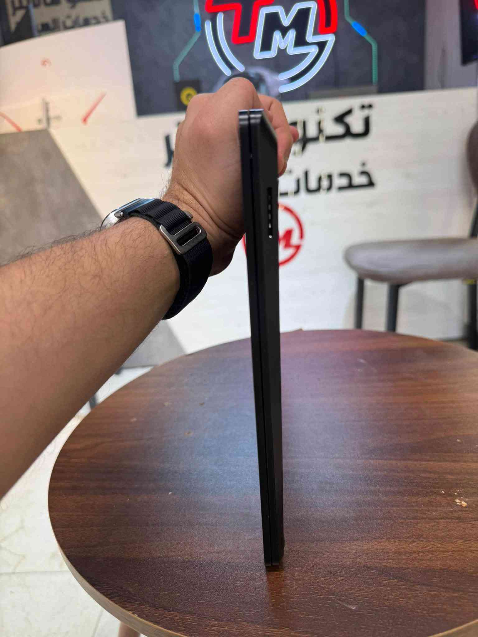وصول وجبة جديدة من الابتوب النحيف 🔥
من شركة  مايكروسوفت وهو جهاز المايكروسوفت سيرفس لابتوب 4  مشحون فقط 127 مرة🔥

👨‍💻معالج كور اي سفن جيل الحادي عشر   i7-1185G7

👨‍💻 رام (32 )كيكا بايت من نوع DDR3 بتردد 4267 MHz 

👨‍💻 هارد ( 1TB) كيكا بايت من نوع

SSD M.2 Nvme Samsung من اغلى انواع الهاردات

👨‍💻 شاشة حجم (13.5) انج بدقة (2256x1504) (2K)

👨‍💻 كرت شاشة داخلي اريس 8 كيكا 

integrated Intel Iris Xe Graphics

🔋 نسبة البطارية 90٪؜ مشحونة 127 مرة فقط  بنظافة عالية

👨‍💻 كيبورد متصل وضوئي مع امكانية اللمس بعشر اصابع والقلم ايضا 

👨‍💻 ياتي مع الشاحنة والكيبورد وصندوق عادي لنقله بامان.

📲 للتواصل ومعرفة الاسعار الاتصال على الارقام 

📞***********

📞 ***********

او التواصل على الماسنجر او الواتساب بلارقام اعلاه

نص مكتوب في الصور:
- CONNECTED STANDBY Supported REPORT TIME 2026-09-23 02:58:44 Installed batteries Information about each currently installed battery BATTERY 1 NAME SurfaceBattery MANUFACTURER SMP SERIAL NUMBER 0038361205 CHEMISTRY LION DESIGN CAPACITY 45,800 mWh FULL CHARGE CAPACITY 38,920 mWh CYCLE COUNT 127 Recent usage Power states over the last 7 days START TIME STATE