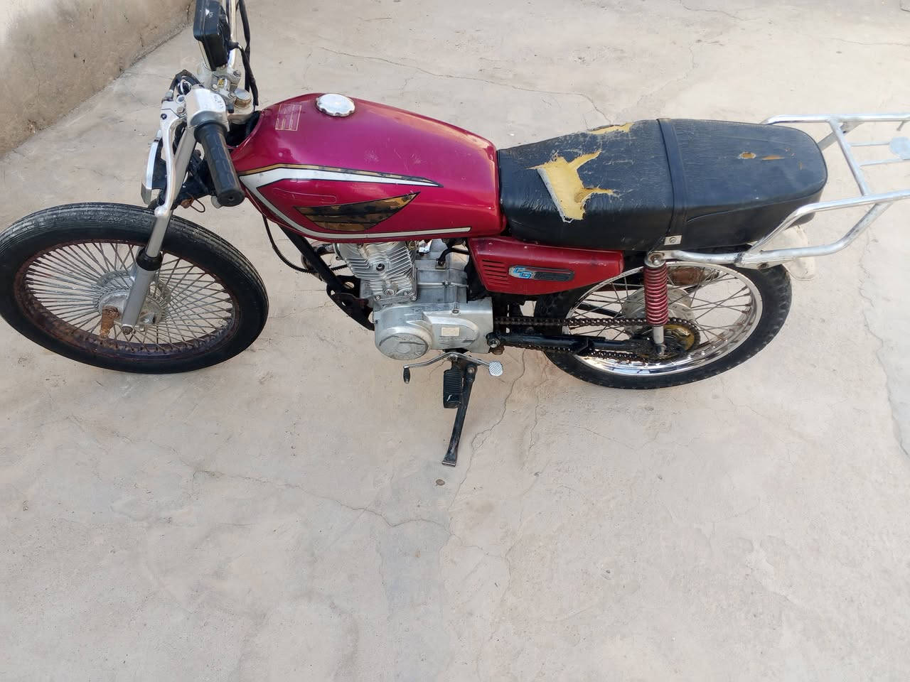 سلام عليكم دراجه 
لبيع موديل 19 اوراق
سعر 350. وبيه مجال 
مكاني رفاعي جسر بتروناس
شراي يجي خاص او تصال***********
