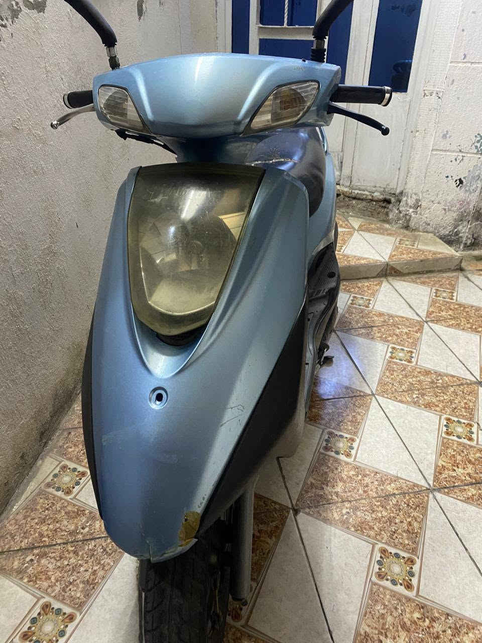 السلام عليكم
دراجه بريز اكزز فحل لايت ليجوه للبيع 
سرعه 140 دراجه كلها شغاله كلشي ما ناقصها كهربائيات كلها شغاله لايتات اشاير كلها شغاله لايت عالي ناصي الدراجه لا نضوح ولا تبخير ابد دراجه ناعمه كلش كفرات كلها بلاد شرط الختم محرك مجفت بجديد ناعم كلش دراجه كلشي ما ناقصها شغل واطلع سعر 550 رقم ***********
