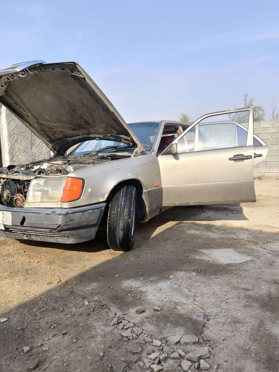 مرسيدس • ٢٥٠٠ • موديل ٩٢