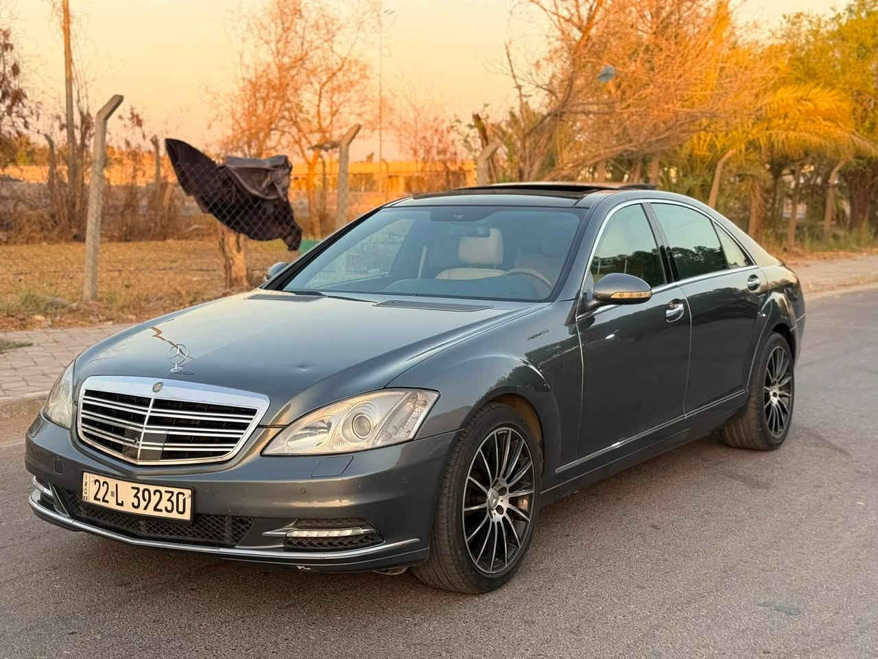 سلام عليكم
للبيع او مراوس
مارسدس S350 
موديل 2009
سيارة جديدة وممتعوبة
بيهة صبغ قطعتين
فول مواصفات معروفة بنوراما
لون نفطي مميز
السعر 180$ 
مكاني بغداد الجديدة

‭***********‬ مصطفى
