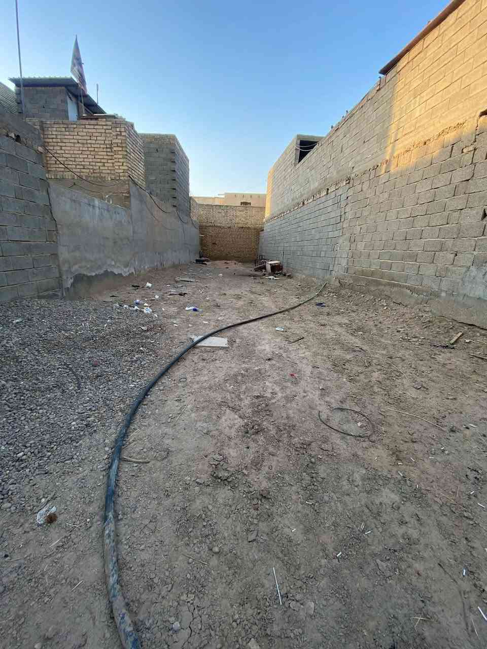 قطعه ارض للبيع بحميدية على شارع العام بشارع المصاليخ ***********
