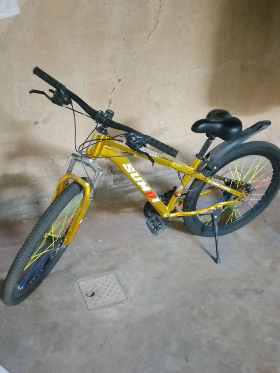 للبيع بايسكل موديل 2026سعر 130بيه مجال للطيبين شرط كل شي ابو كير مستعمل 10بعده بل باكيت مكان كركوك ليلان رقم الهاتف ***********
