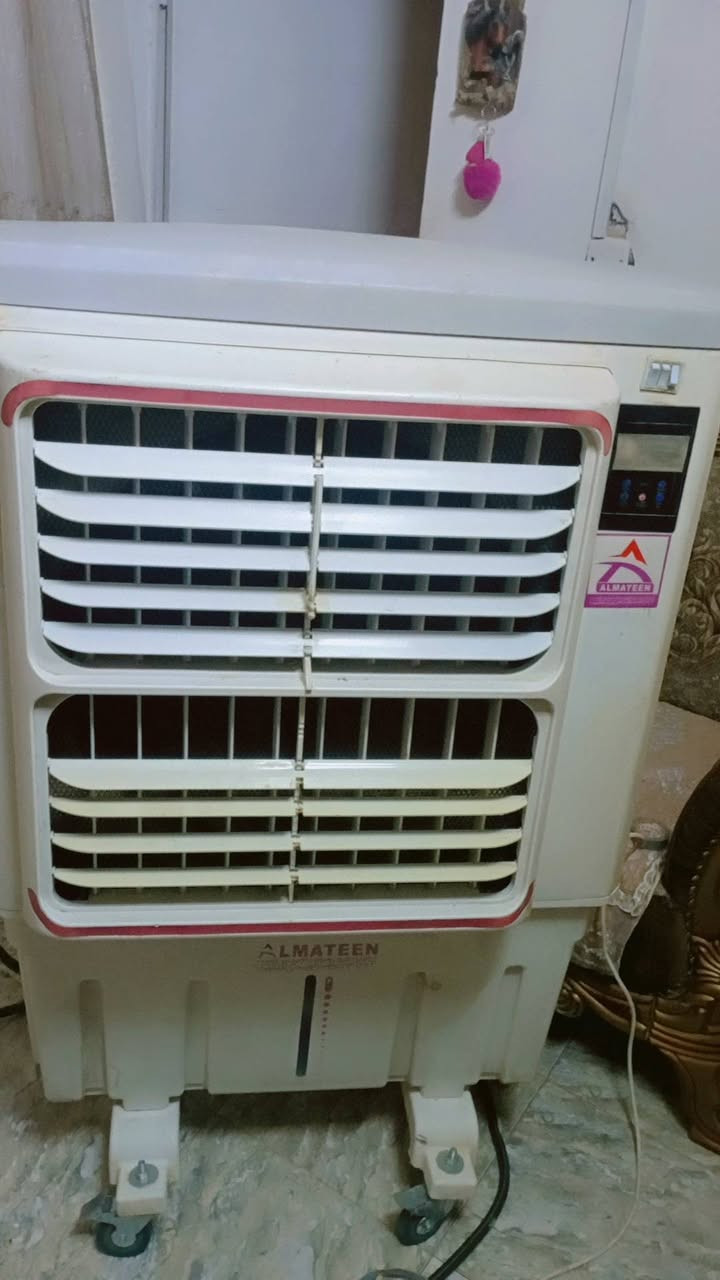 ياالله 
كمفيرا داخليه للبيع نظيفه وشغاله 
واتربام  وتايرات جدد 
سبب البيع مكان ماعندي والاطفال يلعبون بيها
(محورها دكم لان الاهل ميعرفون يشغلوها)
عنوان حله شارع ٦٠ 
س٦٥ قفل
***********
