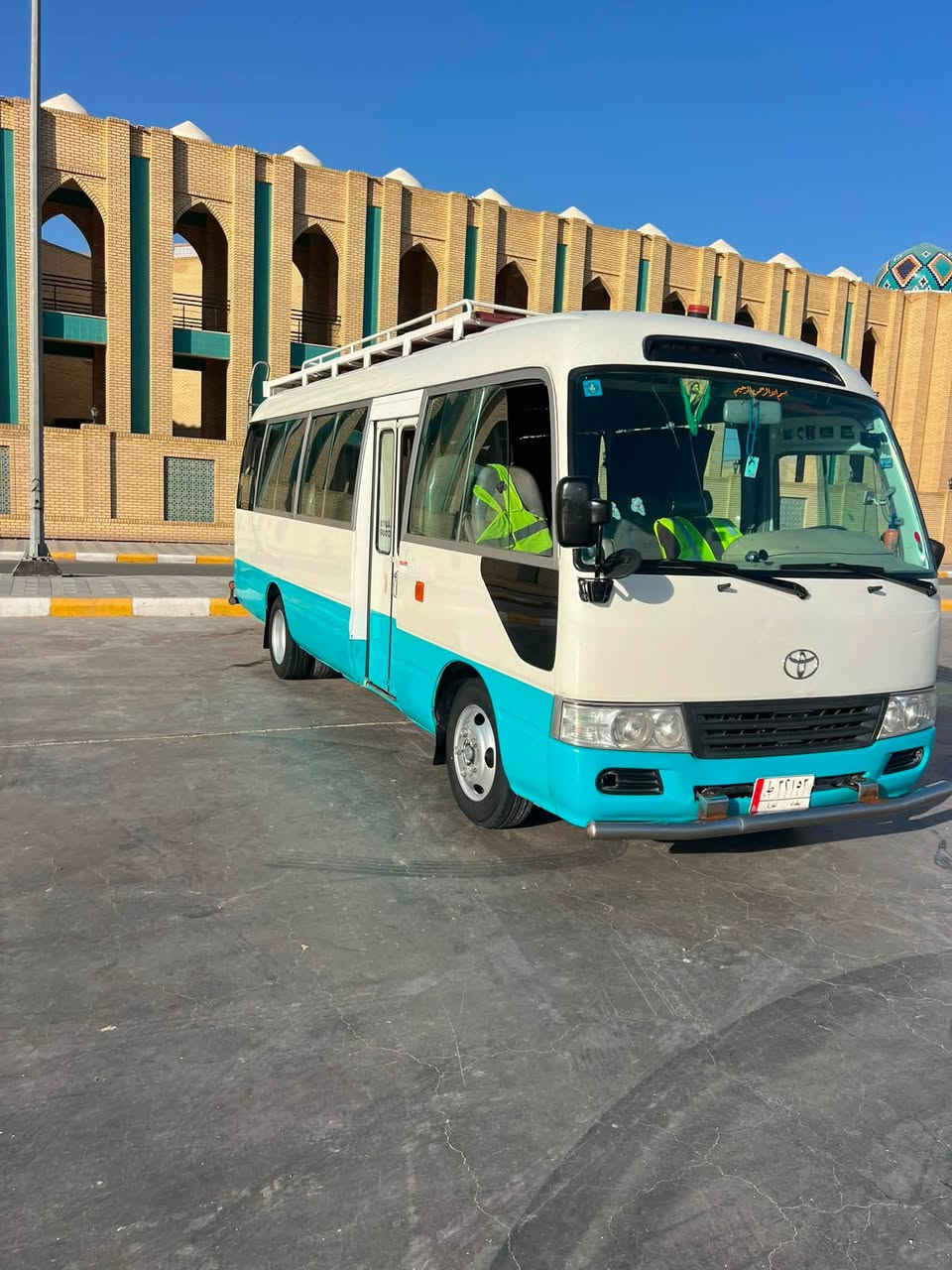 سلام عليكم شباب كوستر مديل ١٤  رقم بغداد جاهزه  من كل نواحي كير ومكينه وتبريد وحداديه  كل بالشرط جاهزه على اخر حبايه تخم تاير برجستون انتاج ٢٦ دوشمه عام ارضيه وكشنات وصفاح  كشن استاركس السياره بسمي  تحويل ثاني يوم منظومه غاز ام ٨٠ لتر بيهه  صبغ بالبجم  شي بسيط  اكس دي ن بي ونه خفيفه الباقي كفاله عامه ترهم مراوس حسب القناعه  السعر اتصل. او مراسلة الصفحه مكانه الكوت ***********
