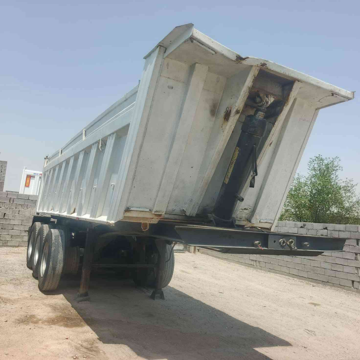 عربانه للبيع تايرات 24 شاصي كفاله كهربائيات شقاله
حداده جديدة مكلف بلنشر
السعر 100 الاستفسار على الرقم ***********
