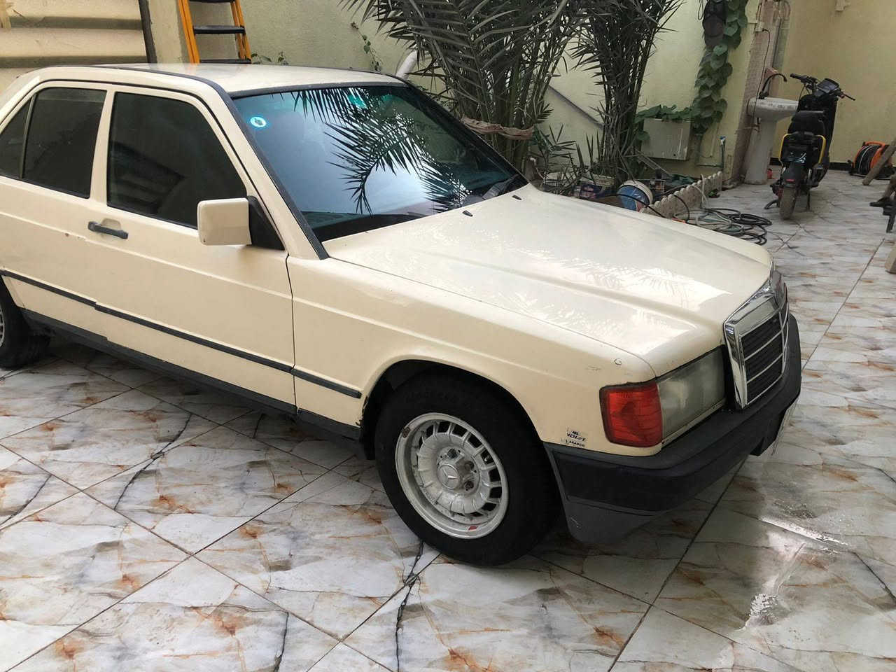 سلام عليكم مارسيدس 190موديل 84
المكينه بلاديه  4سلندر كابريته كشنات كهربائي كام كهربائي قاعده البدبلات بلاديه سليمه دواخل نظيفه جدا سياره ماتصرف بانزين صبغ عام سعر 33 بيه مجال لشراي رقم ذي قار سنويه 2027
رقم الهاتف ***********
