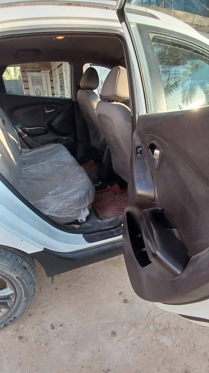 سلام عليكم مكلف بالنشر توسان نضيفه 2014 خليجي رقم بغداد    ***********  /***********  تواصل ع الارقام  تبريد ثلج مامتعوبه  مكان سياره بابل قرب الاثار بابل
