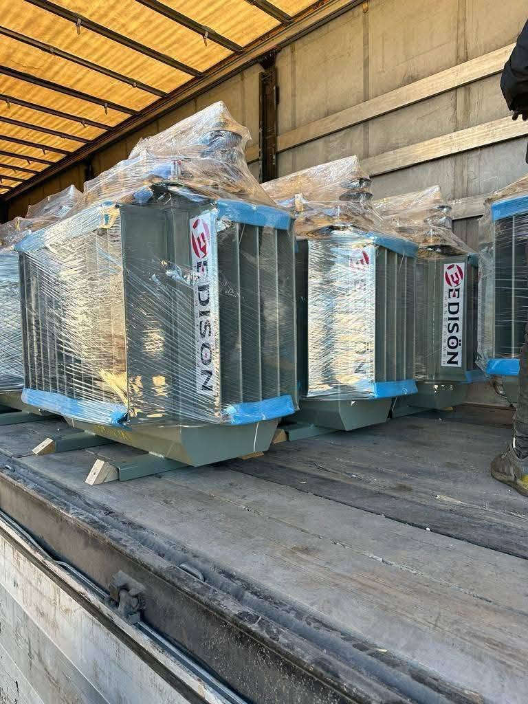 السلام عليكم
يوجد محولات تركي المنشأ ضمان حقيقي 
100kv
250kv
400kv
زراعي وفحص دائرة الكهرباء 

ويوجد لدينا جميع انواع الاعمدة الكهربائية 

اعمدة مشبك ناصي وعالي
اعمده دائري ناصي وعالي
فنجان ضغط واطي
فنجان ضغط عالي

**ولدينا اسلاك باكثر من شركة 

اسلاك المنيوم 35 ملم      50 ملم       70 ملم         95ملم
للاستفسار اكثر الاتصال 📞☎️
*********** حجي كرار
او المراسلة واتساب 
wa.me/9647781855478

نص مكتوب في الصور:
- ***********
- *********** CAMON 40 23mm f/1.8 1/185s ISO50