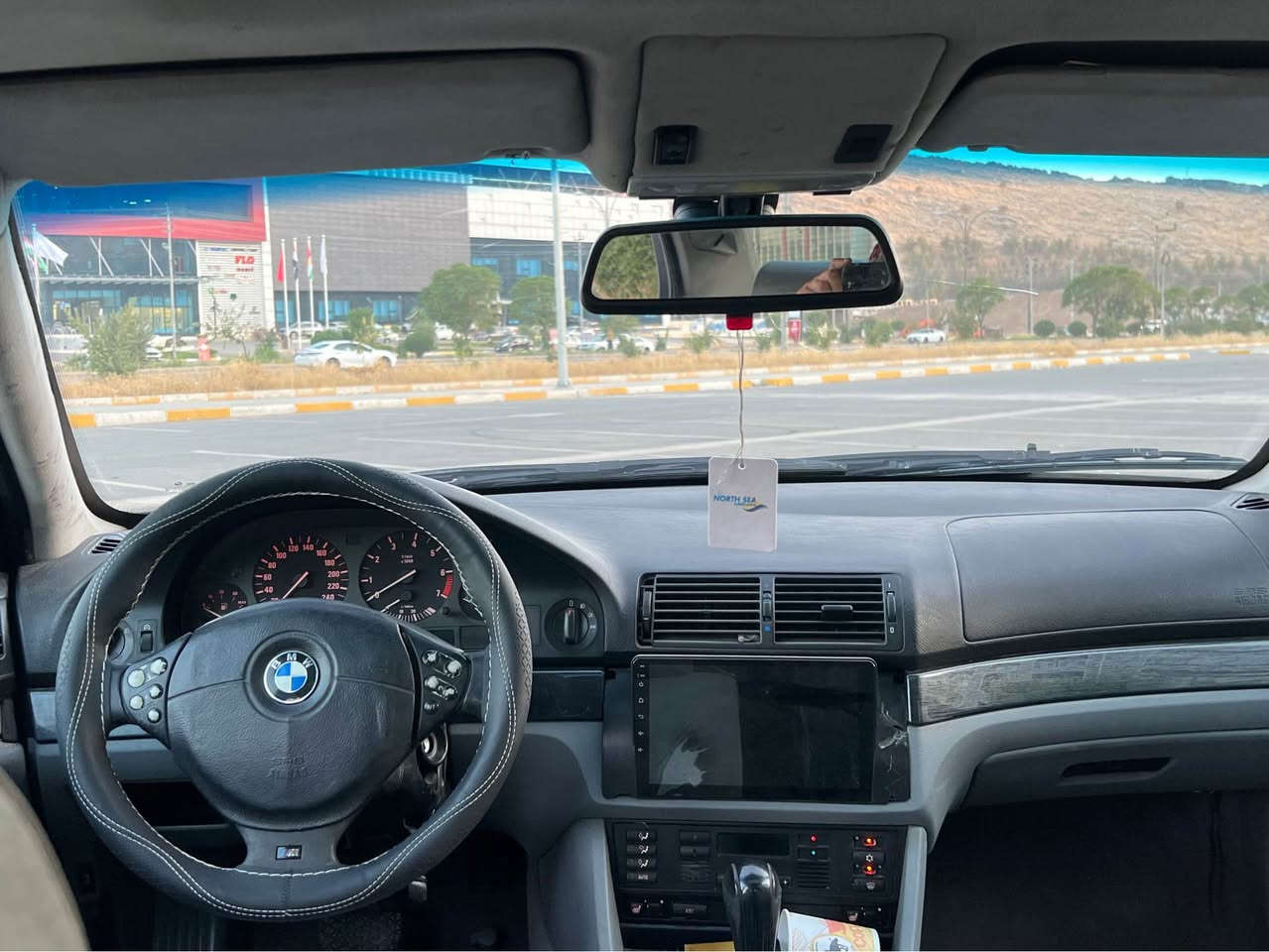 سەرەتا بەناوی خوای گەورە BMW سەقەر ١٩٩٩ مەکینە٢٨ تاک دیجیتەل  سەیارەکە فول ماسەفاتە مەنەفیستی ئبراهیم خەلیلی لەگەل دایە بەلام بەشەرتی نافرۆشم سەیارەکە لەرانیە سەحری ٣٥ مەحامەلە *********** رانية, السليمانية
